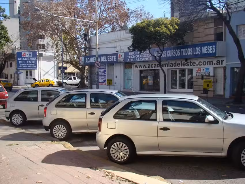 Ade &ndash; Academia del Este