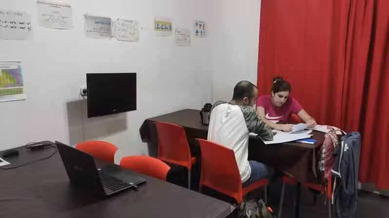 APOYO ESCOLAR Y UNIVERSITARIO