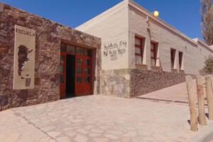 Bachillerato N&deg;18 &ldquo;Prof. H&eacute;ctor Hugo Caz&oacute;n&rdquo;