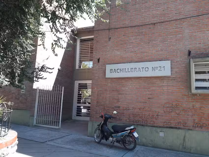 Bachillerato N&deg;21 &ldquo;Prof. Luis Alberto S&aacute;nchez&rdquo;