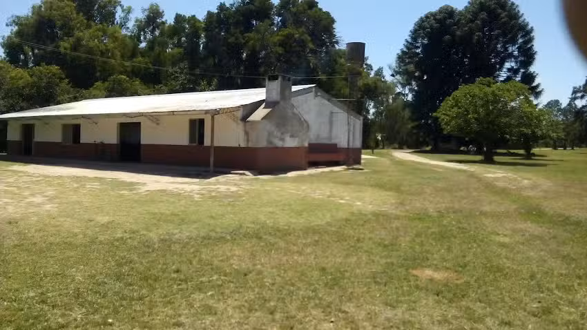 Campo La Salle &ndash; J&aacute;uregui
