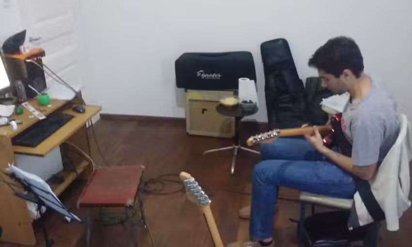 Clases de guitarra Online &ndash; Cesar Cirera