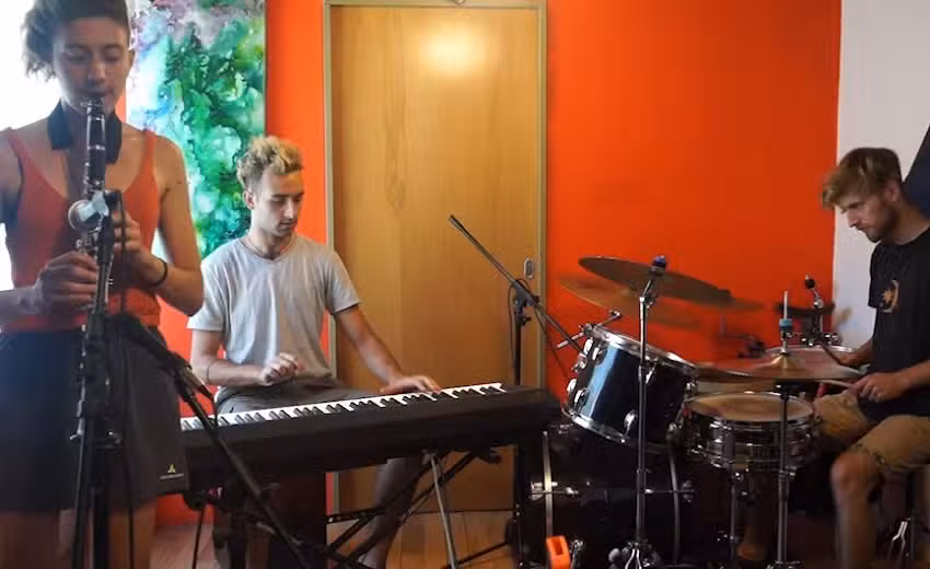 Clases de piano y m&uacute;sica. Prof. Luciano Benotto