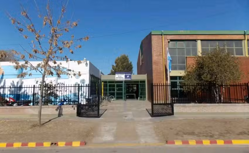 Coleg.manuel Belgrano y Secc.comercial Anexa