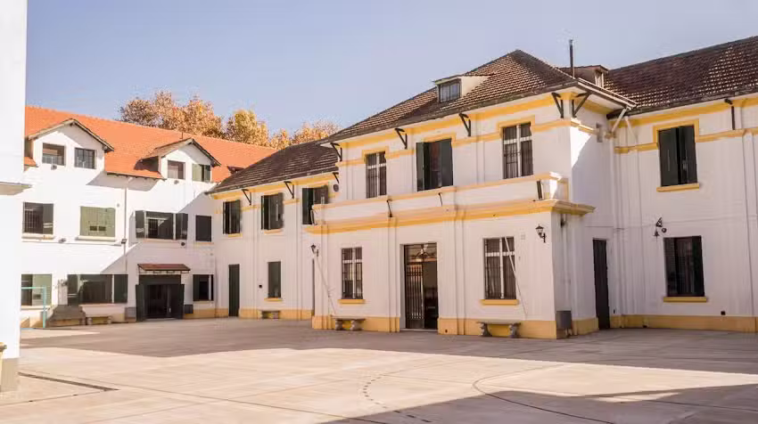 Colegio Cardenal Sp&iacute;nola