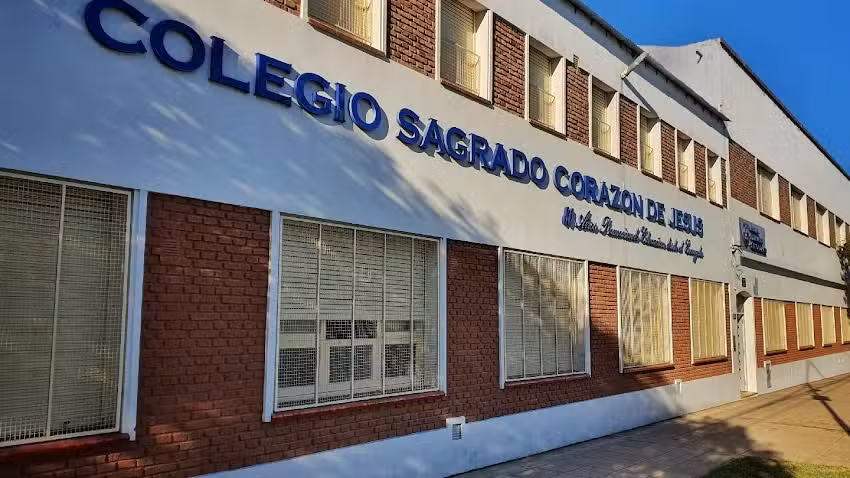 Colegio e Instituto Sagrado Coraz&oacute;n de Jes&uacute;s
