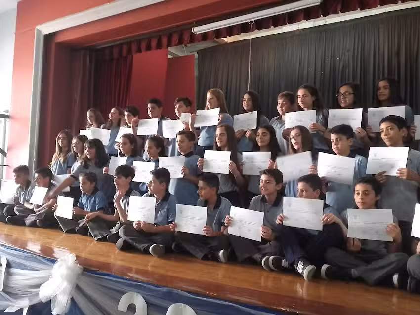 Colegio Inmaculada Concepci&oacute;n de Lan&uacute;s