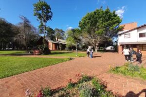 Colegio Línea Cuchilla