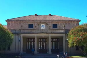 Colegio Nacional Dolores