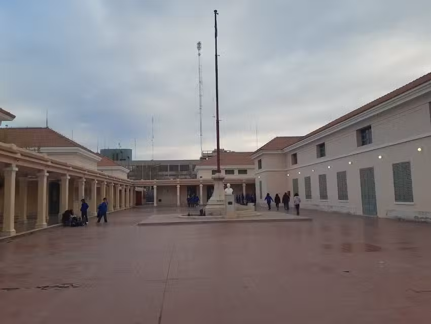 Colegio Nacional Mons. Dr. Pablo Cabrera.