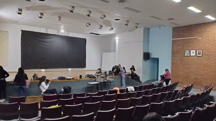 Colegio N&deg;13 Prof. Roberto Moyano