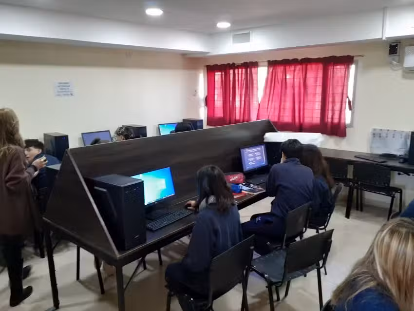 Colegio Neuqu&eacute;n Oeste