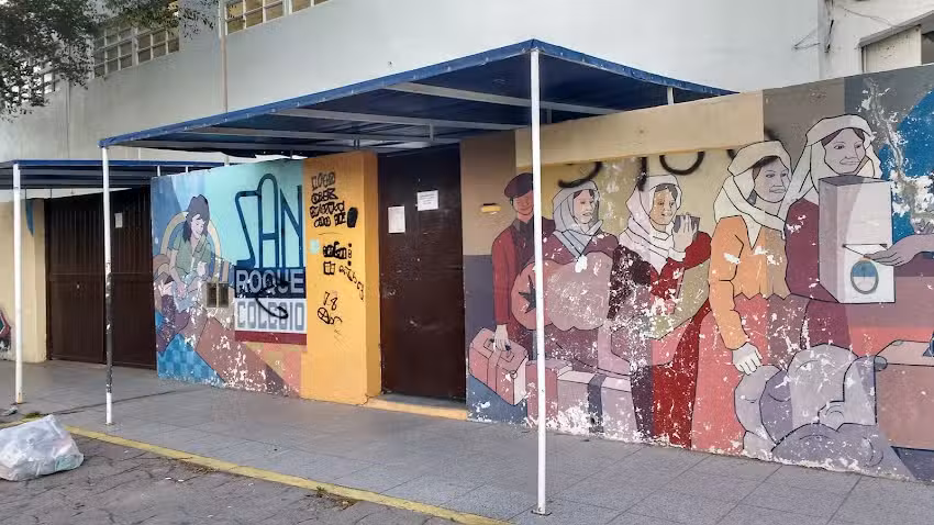 Colegio primario y secundario San Roque