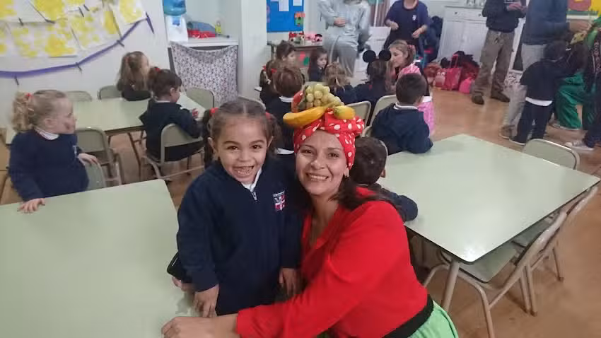 Colegio Sagrada Familia, Azul