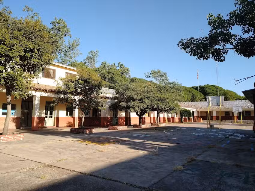 Colegio San Cayetano No. 8093