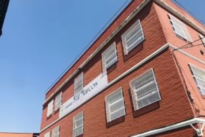 Colegio SAN MARCOS ( Edificio Secundaria)