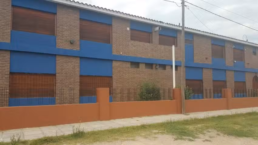 Colegio Santos &Aacute;ngeles Custodios e Instituto Privado La Sagrada Familia