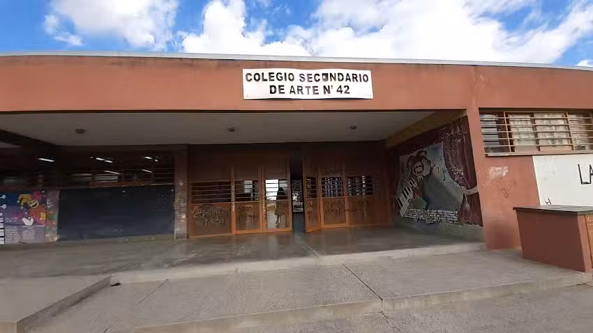 Colegio Secundario de Arte N&deg;42