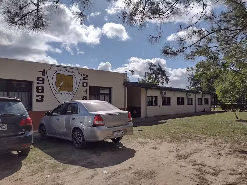 Colegio Secundario De Colonia Carolina