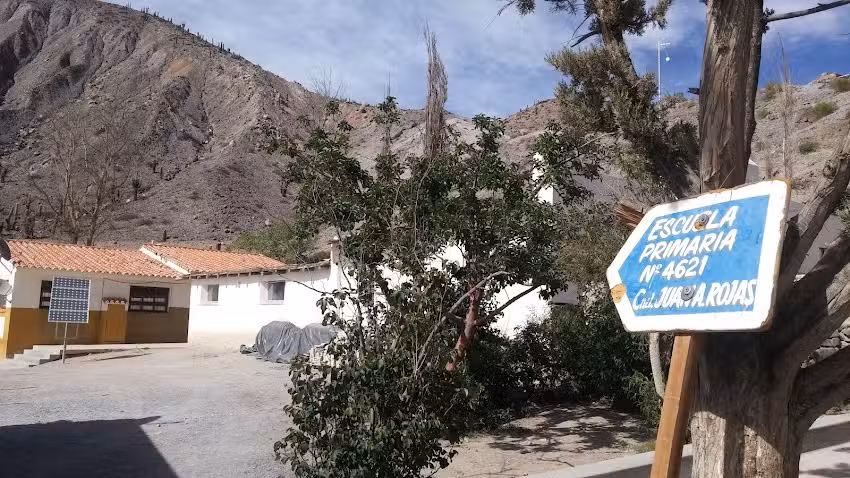 Colegio Secundario de Monta&ntilde;a N&deg; 8214