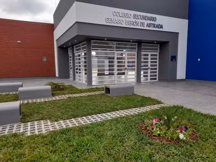 Colegio Secundario Genaro Beron De Astrada