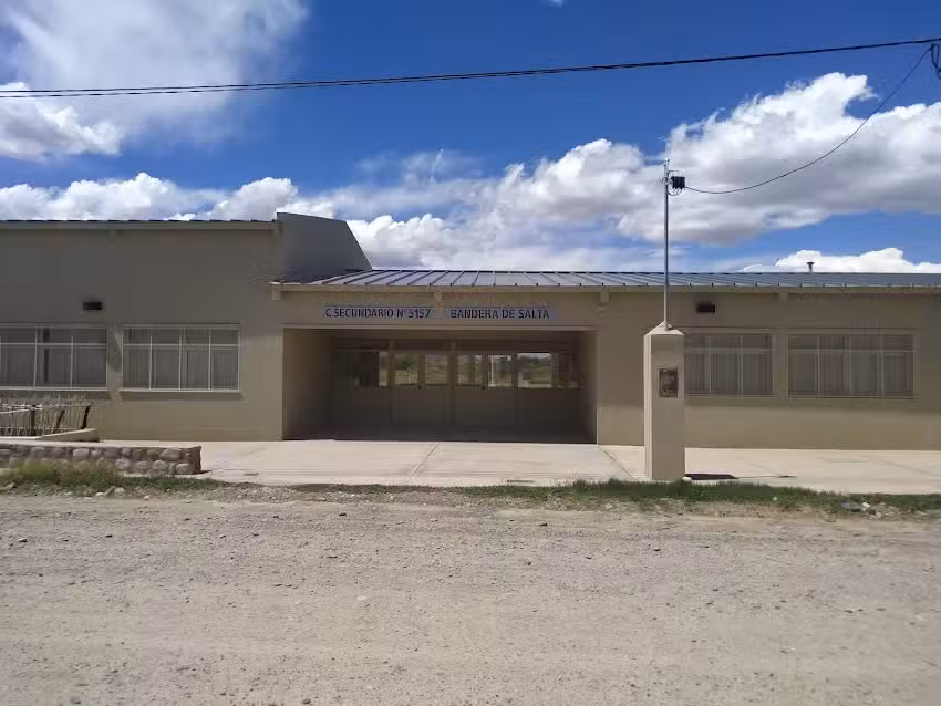 Colegio Secundario N 5157 Bandera De Salta