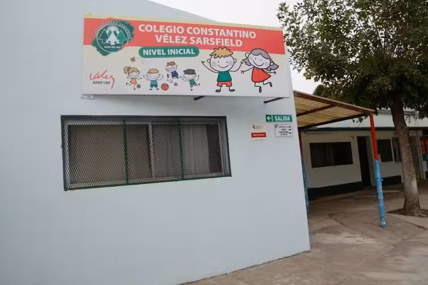 Colegio V&eacute;lez Sarsfield &ndash; Nivel Inicial, Primario y Secundario.