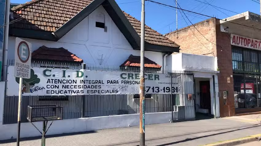 Crecer Escuela de Educaci&oacute;n Especial