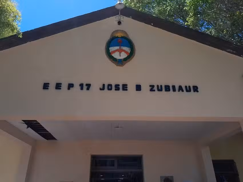 E.E.P. N&deg;17 Cancha Larga