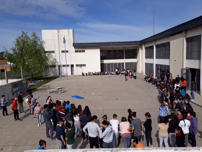 E.E.S N5 Eduardo Galeano (anexo 2050)