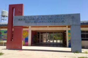 E.E.S. N&ordm; 193 &ldquo;Maestra Fulvia Esp&iacute;ndola de Dellamea&rdquo;