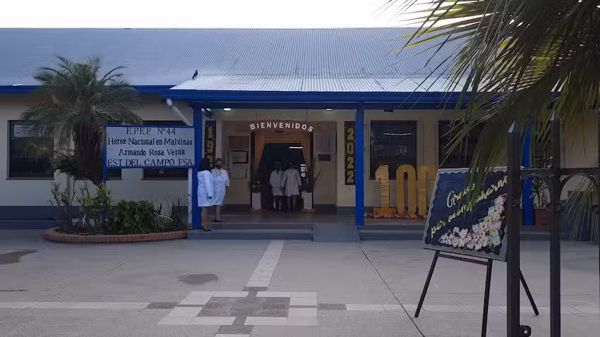 E.P.E.P N&deg;44 Heroe en Malvinas Armando Rosa Veron