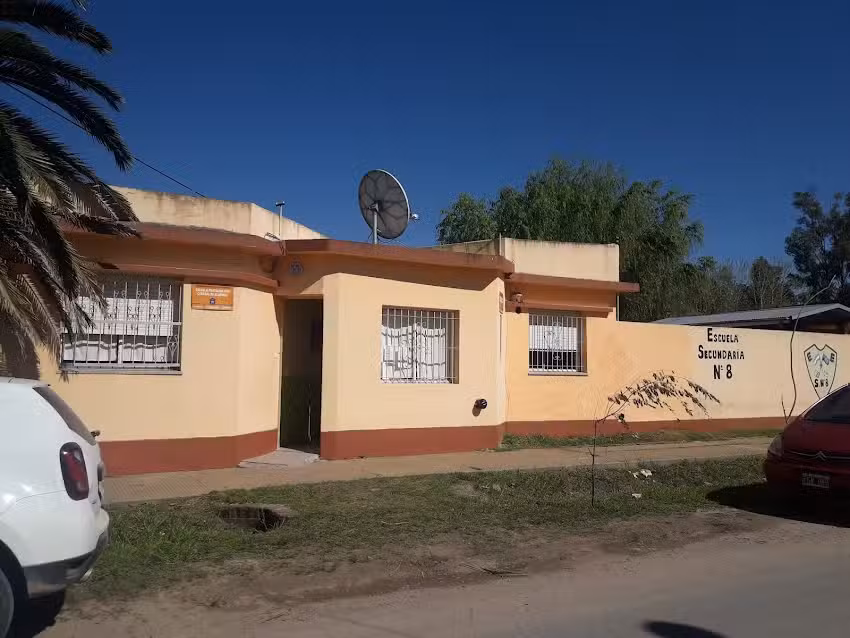 EES N8 ESCUELA SECUNDARIA