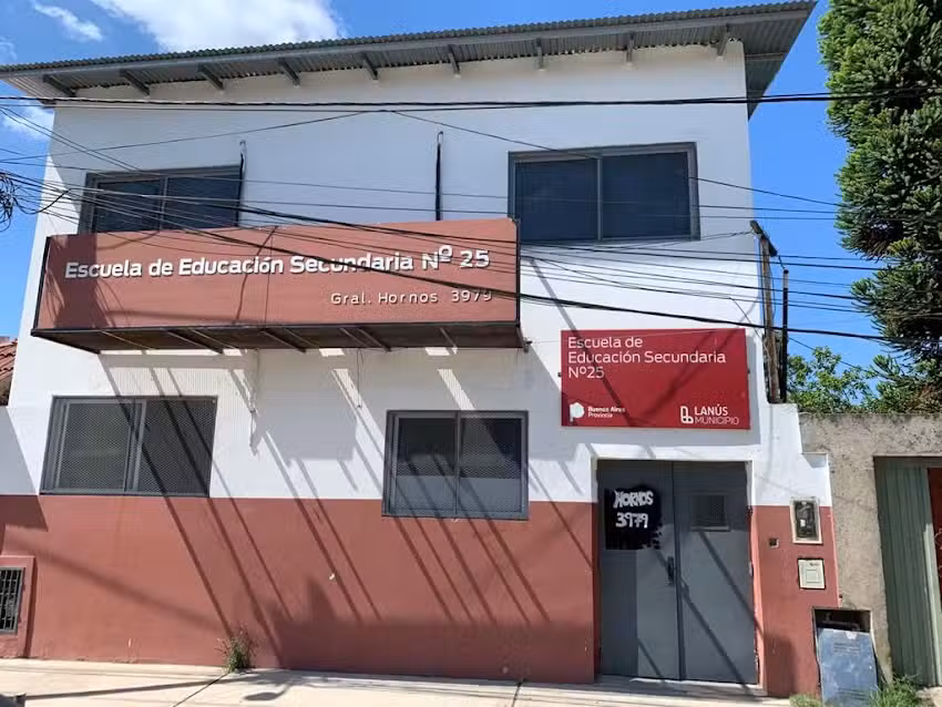 EES N&deg;25 &ldquo;Maria Elena Walsh&rdquo;