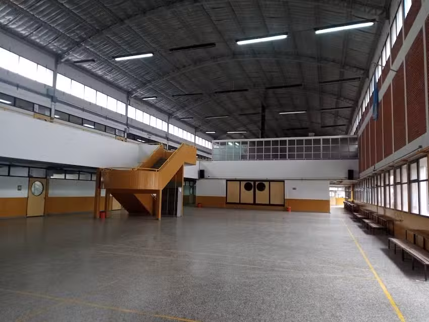 EES N&deg;7 &ldquo;Dr. Ra&uacute;l Ricardo Alfons&iacute;n&rdquo; (ex Comercial) l