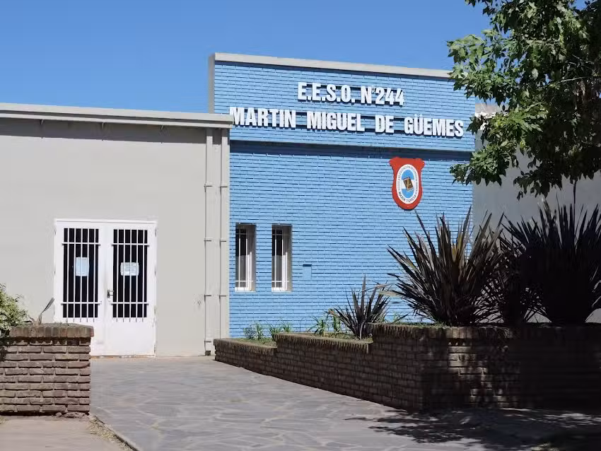 EESO N&ordm; 244 &ldquo;Mart&iacute;n Miguel de G&uuml;emes&rdquo;