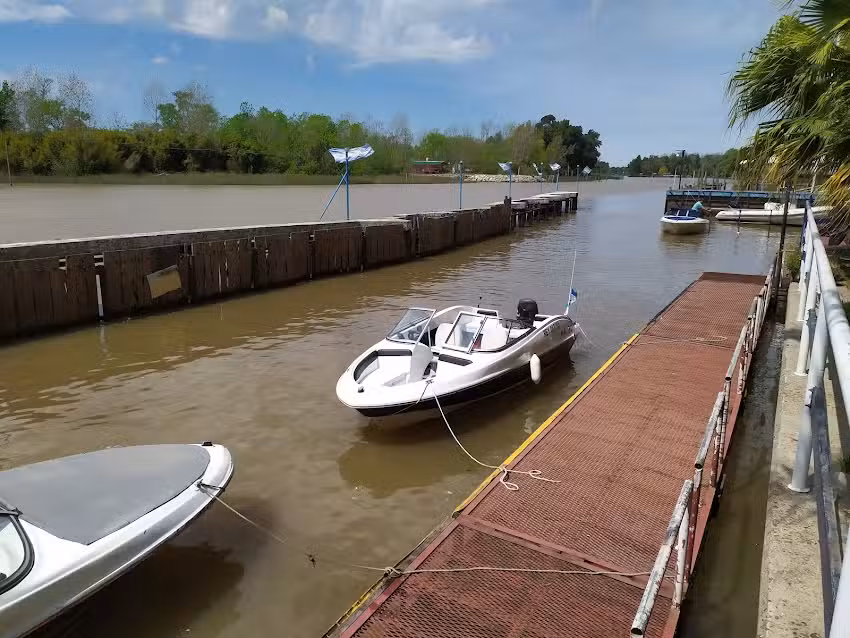 El Remanso &ndash; Guarder&iacute;a N&aacute;utica