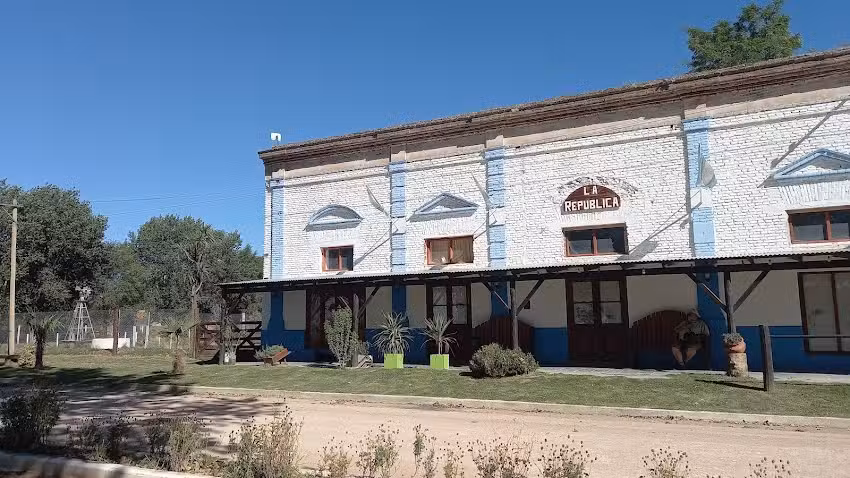 Emprendimiento &lsquo;La Rep&uacute;blica&rsquo; (viejo Hotel Franc&eacute;s)