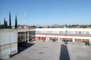 Entrada a cancha Colegio inmaculada Concepci&oacute;n