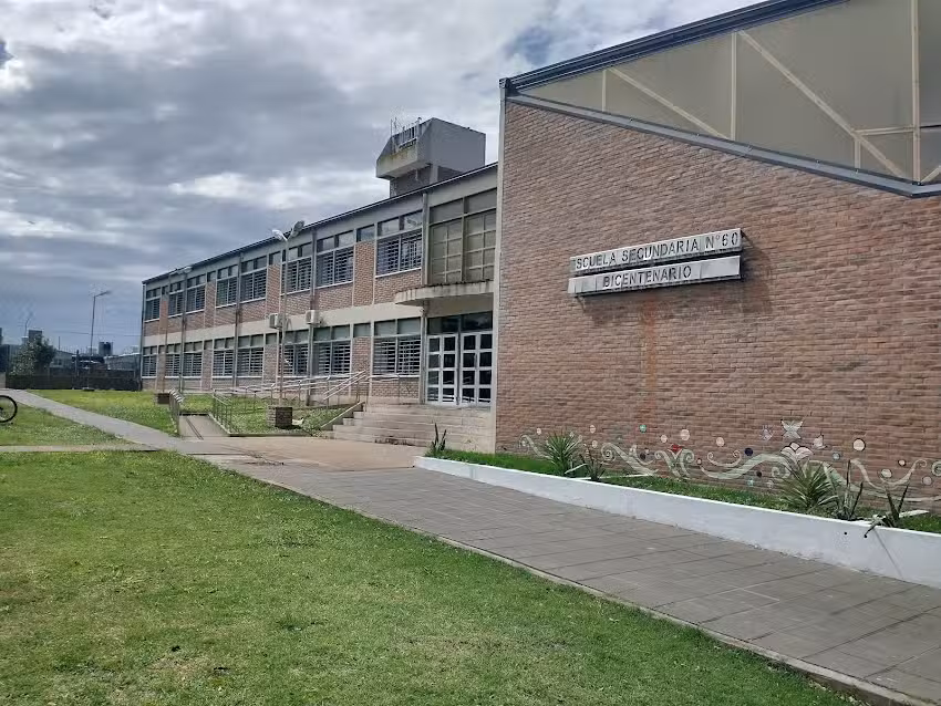 Esc. Bicentenario N 60