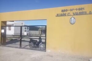 Esc. Juan Cruz Varela