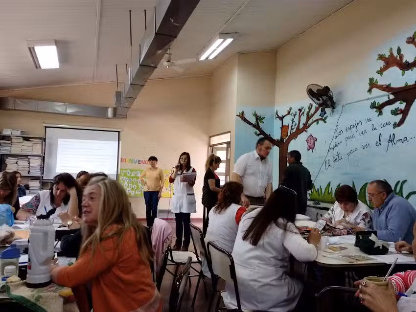 ESC. N&deg;1-025 25 DE MAYO &ndash; CENS 3-436