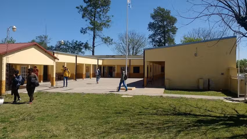 Esc N&deg;8 Mojones Norte