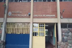 Escuela 1-574 Emilia M de Armanini