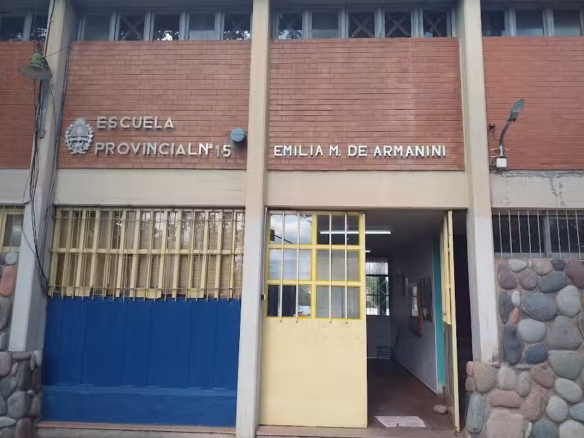Escuela 1-574 Emilia M de Armanini