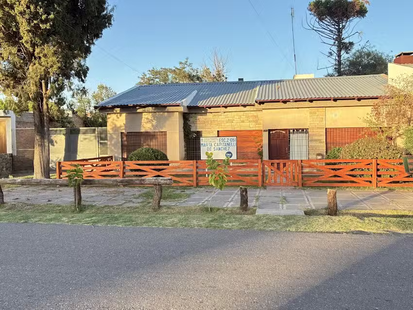 Escuela 2-051 Marta Capitanelli De Sanchez