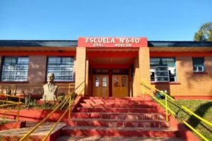 Escuela 640