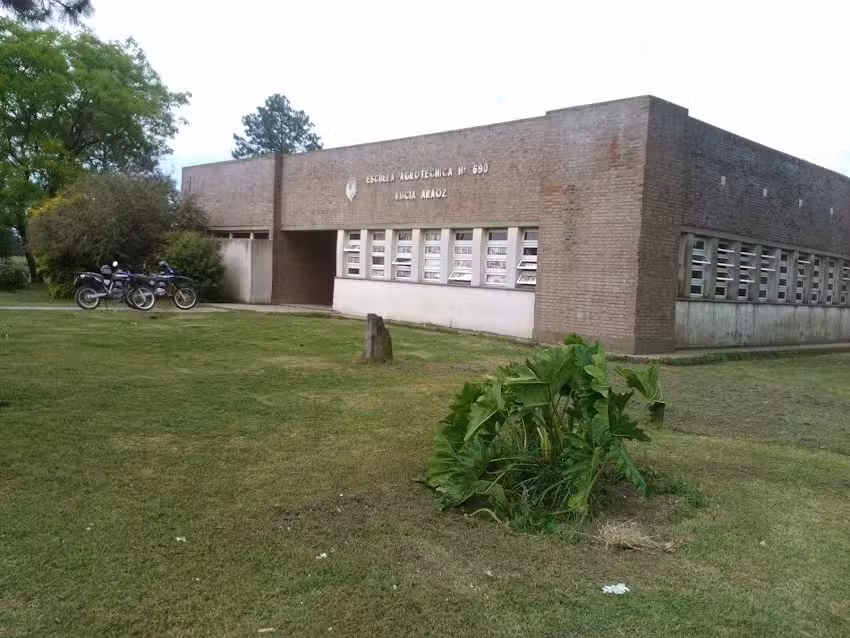 Escuela Agrotecnica N690 Lucia Araoz
