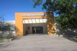Escuela Agrot&eacute;cnica Zonda