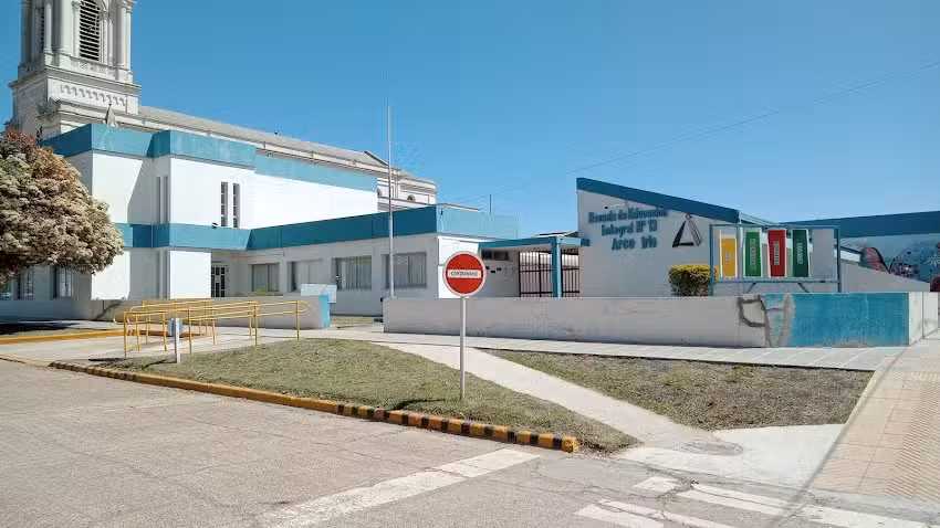 Escuela Arco Iris Urdinarrain